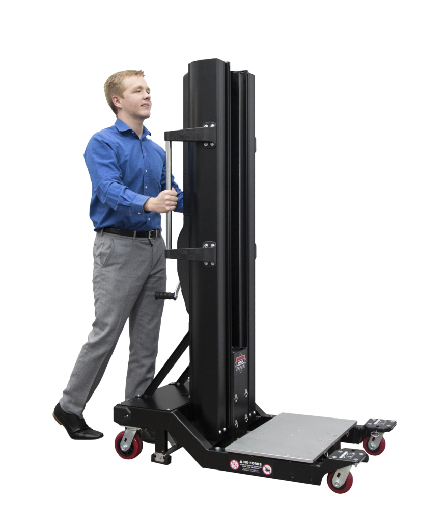 man pushing SL-350X server lift hand crank
