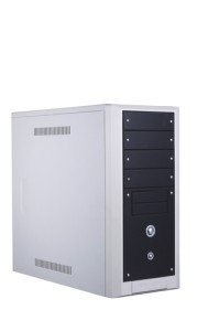 在获得服务器机箱之前，数据中心应考虑其大小，如何保持组件凉爽以及其安全性。
